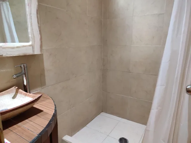 Standard, Hotel Ashly 9/10