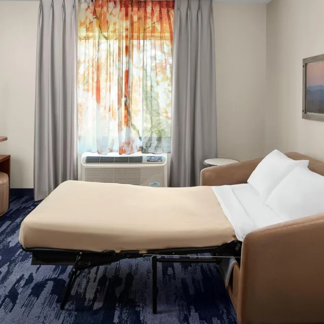 غرفة بسرير كينج مع أريكة، Fairfield Inn And Suites By Marriott Rehoboth Beach 3/4