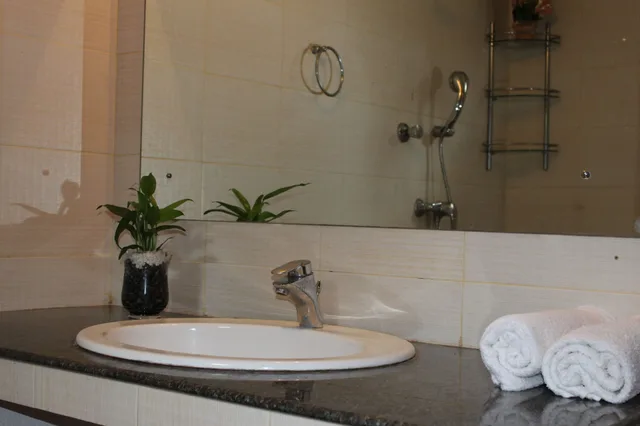 غرفة ديلوكس بسرير كينج بإطلالة على الحديقة في الطابق الأرضي، NATURES BLISS GARDEN STAY 5/5