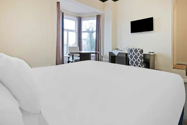 غرفة قياسية ثلاثية، OYO The Baltimore Hotel 6/10
