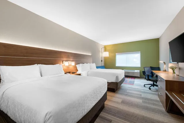 غرفة بسريرين لذوي الإعاقة، Holiday Inn Express And Suites Wildwood The Villages 3/6