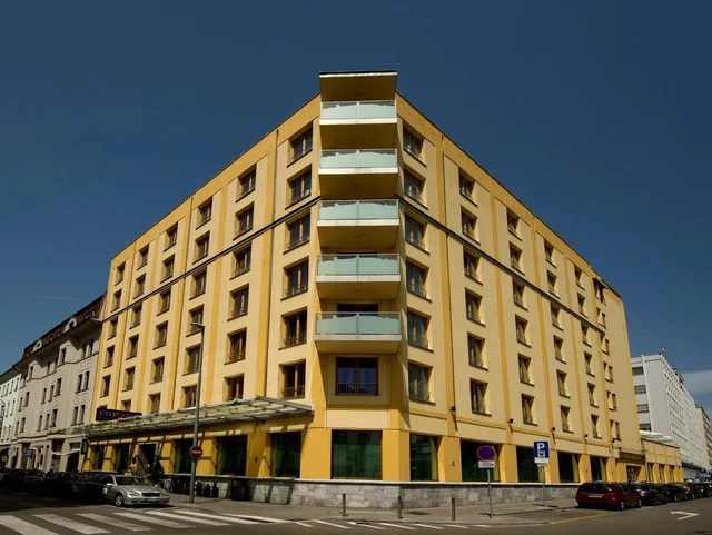 غرفة عائلية بسرير كوين وسرير مزدوج بغرفتي نوم، City Hotel Ljubljana 1/1