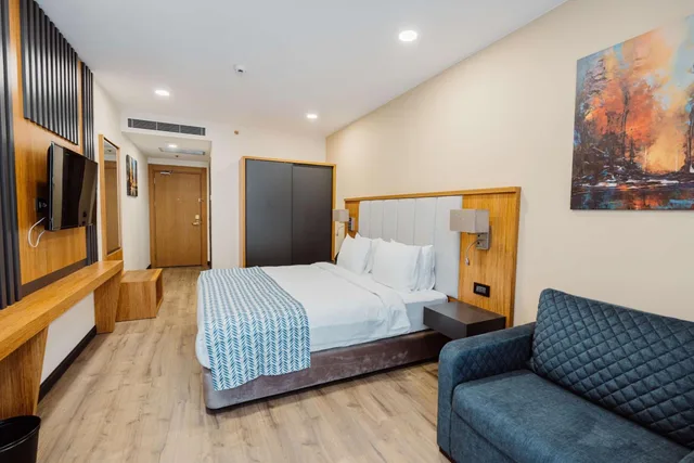 غرفة عائلية بسرير كينج وسرير كوين، Best Western Plus Batumi 4/7