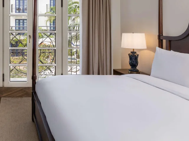 Plaza, King Bed, City or Courtyard View, Balcony، Sofitel Legend Casco Viejo 1/8