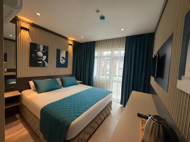 غرفة قياسية بسرير مزدوج بشرفة، Sky Luxe Hotel Konyaalti 1/1