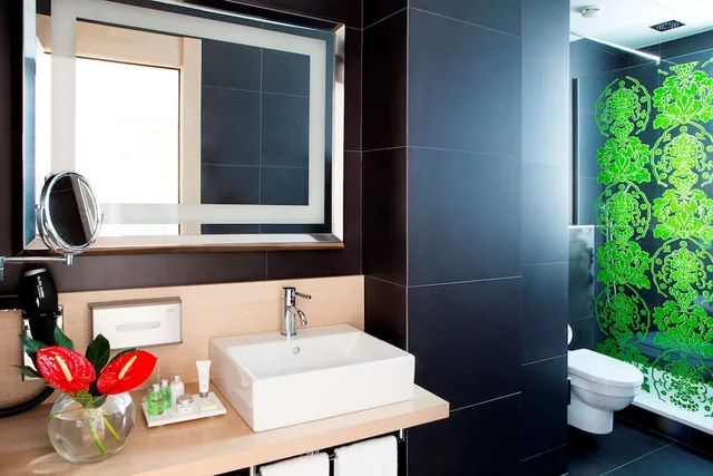 غرفة قياسية، DoubleTree by Hilton Madrid Principe de Vergara 3/4