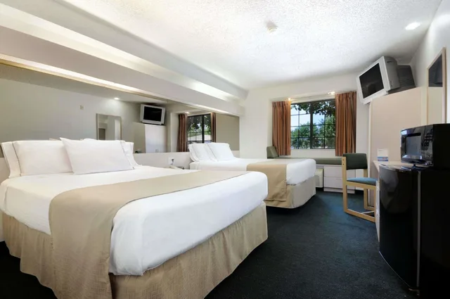 غرفة بسريرين كوين، Travelodge by Wyndham Arlington/Dallas Area 3/7