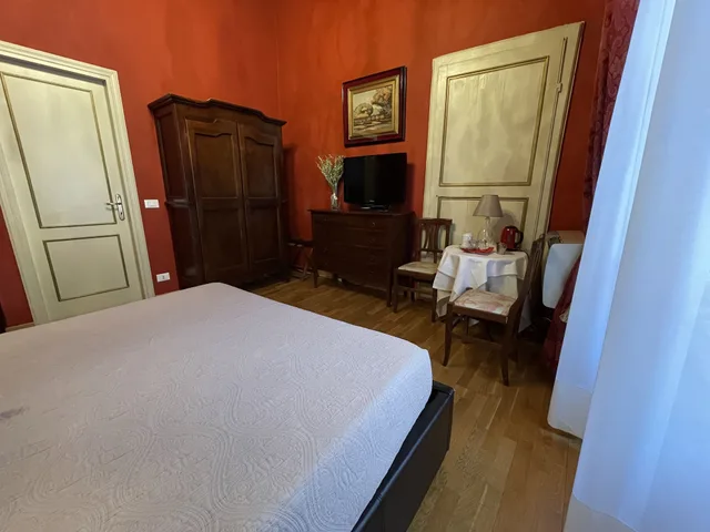 Comfort, Double Bed, B And B La Boheme 1/10