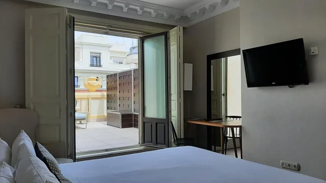 غرفة بريميوم بسرير مزدوج بشرفة، Hotel Sardinero Madrid 5/10