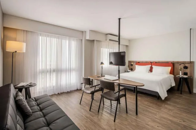 غرفة سوبيريور فاخرة ثلاثية بسرير كوين مع أريكة، Intercity Porto Alegre Praia de Belas 3/7