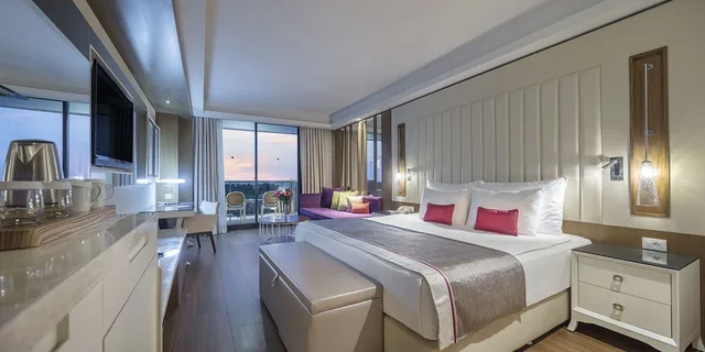Superior, 1 Double and 1 Single Bed, Lateral Side Sea View, Sofa، Trendy Lara Hotel 6/10