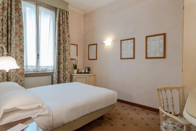 Compact، Phi Hotel Canalgrande 3/8
