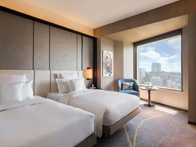 جناح بسريرين منفصلين وسرير كينج مع دخول صالة النادي، Ana Intercontinental Tokyo 3/7