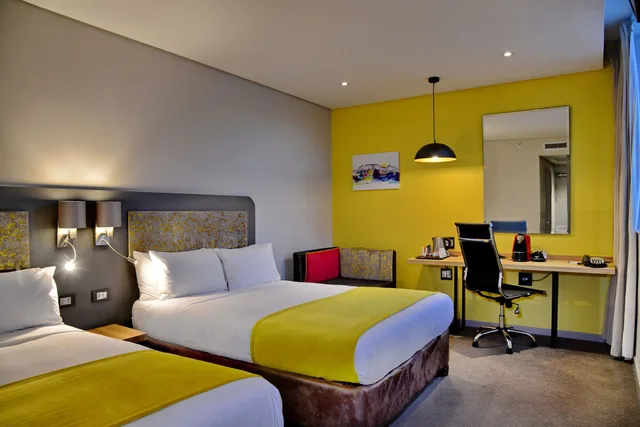 غرفة سوبيريور عائلية بسريرين مزدوجين بإطلالة على الجبل، Cresta Grande Cape Town 6/8