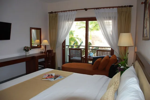 غرفة ديلوكس بسرير مزدوج بإطلالة على الحديقة، Canary Beach Resort 1/4
