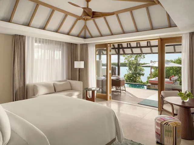 Island, Garden Pool, Villa, King Bed, Four Seasons Resort Mauritius at Anahita 1/3