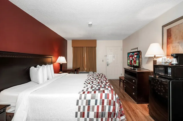 غرفة ديلوكس بسرير مزدوج للمدخنين لذوي الإعاقة، Red Roof Inn Suites Oxford 1/7