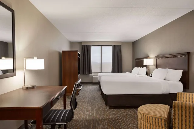 غرفة قياسية بسريرين كوين يُسمح فيها بالحيوانات الأليفة، Wingate By Wyndham Bridgeport Wv 2/3