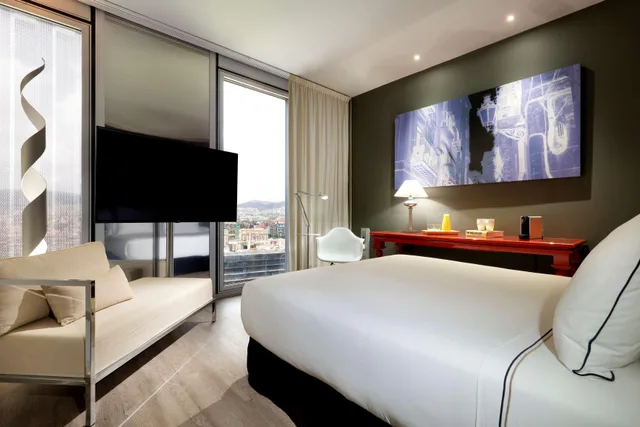 غرفة بريميوم بسرير مزدوج بإطلالة على المدينة، MELIA BARCELONA SKY 2/10
