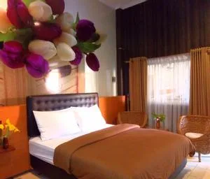 Vip, Double Bed، Hotel Kencana Rembang 1/1