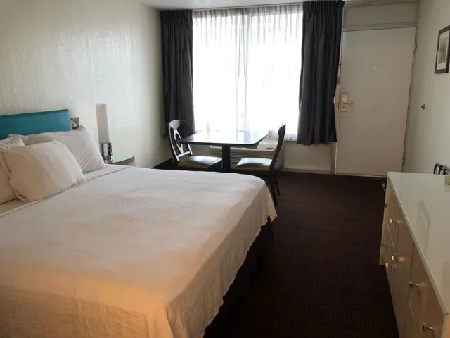 غرفة قياسية بسرير مزدوج، Floridian Hotel 1/3