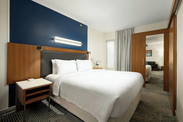 جناح بسرير كينج مع سرير سحّاب إضافي، Springhill Suites By Marriott Mcallen 2/7