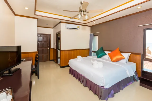 غرفة ديلوكس بسرير مزدوج أو سريرين منفصلين، Sunrise Resort Koh Phangan 1/3