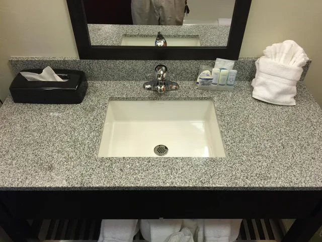 غرفة بسريرين كوين مع أريكة، Sleep Inn & Suites Page at Lake Powell 8/10