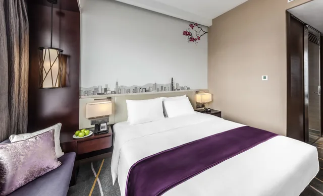 Room, King Bed, High Floor, Hilton Garden Inn Hong Kong Mongkok 1/10
