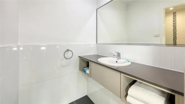 Deluxe, King Bed, Best Western Cattle City Motor Inn 6/6