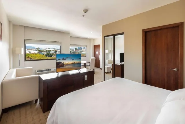 جناح سوبيريور بسرير كينج، Wyndham Garden San Jose Escazu 2/3