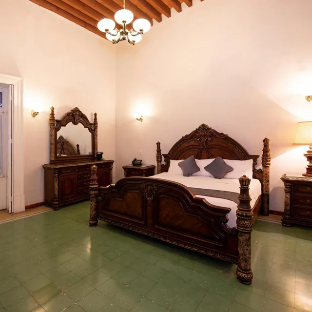 2 Bedrooms, Suite, Hotel Senorial 5/8
