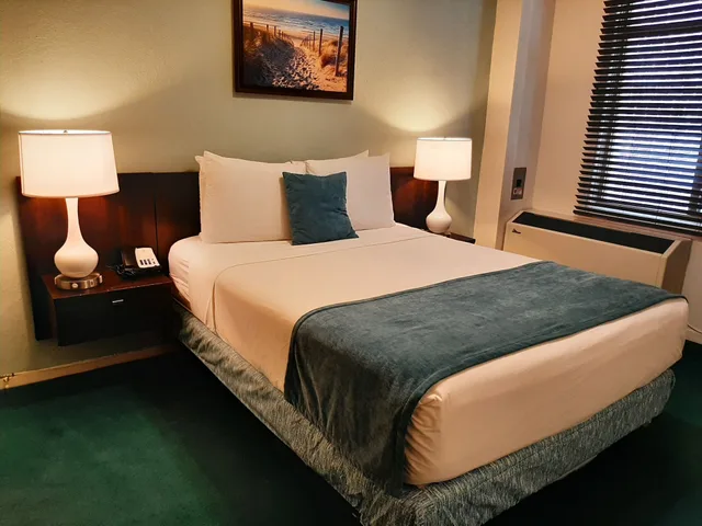 غرفة قياسية بسرير كينج، Hotel Carmel Santa Monica Hotel 3/5