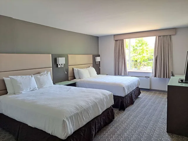 Executive, 2 Queen Beds, Best Western Plus Vancouver Airport Hotel 3/4