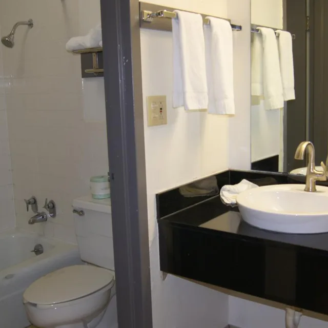 غرفة بسرير كينج، Executive Inn 2/6