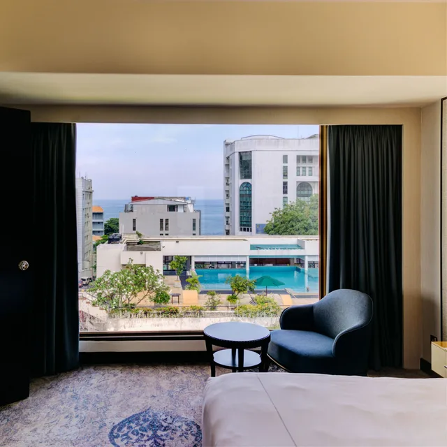 غرفة تنفيذية ثلاثية بسرير كينج، Cinnamon Grand Colombo 1/3