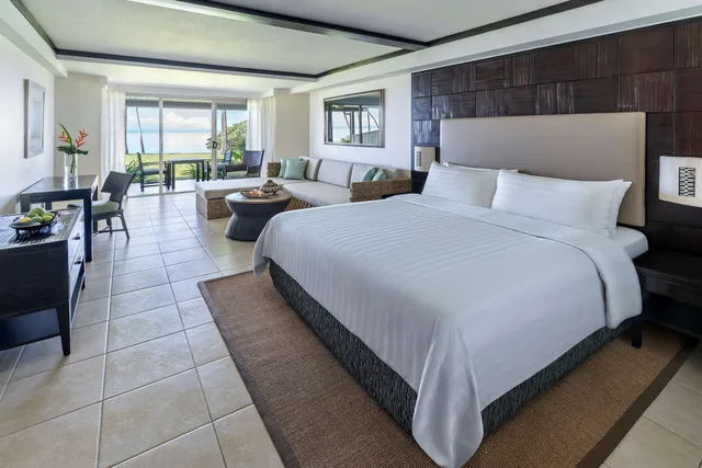 Grand, Ocean, Deluxe, King Bed, 2 Sofa, Shangri-La Yanuca Island 1/4
