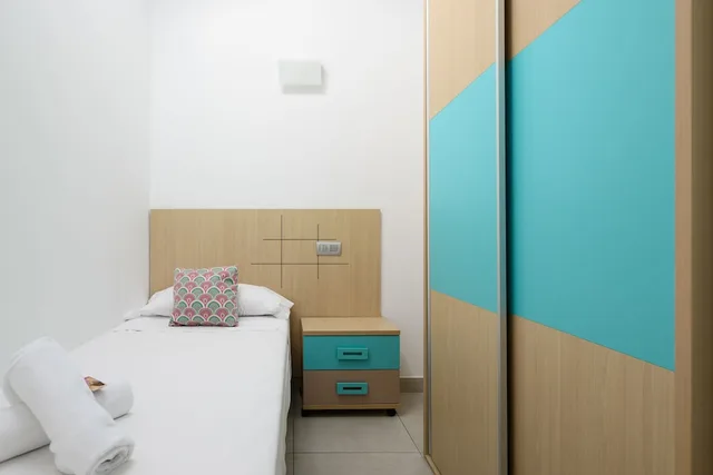 Room, Triple, 1 Double and 3 Single Beds، Canteras Suites 5/9