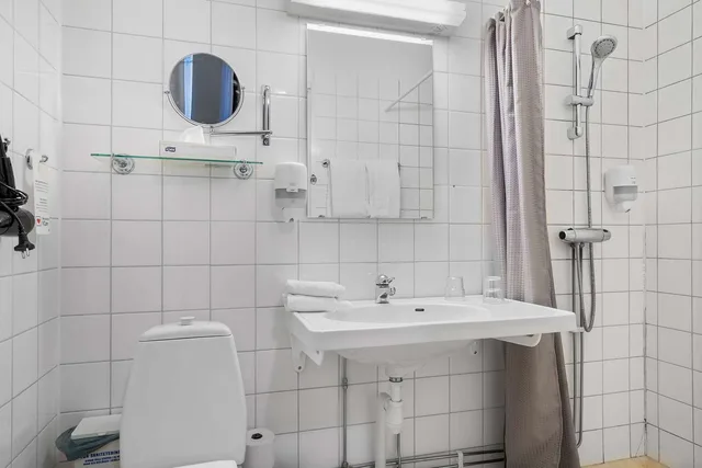 غرفة قياسية بسرير مزدوج، Best Western Hotel Varnamo 3/3
