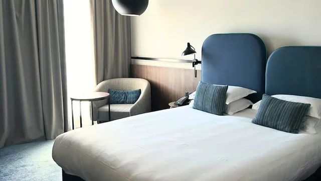 Standard, King Bed, Sea Side، Crowne Plaza Nice - Grand Arenas 5/7