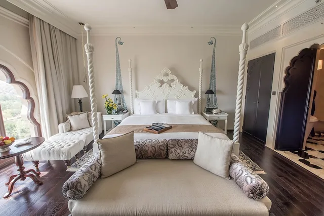 Fairmont, King Bed, Smoking، Fairmont Jaipur 2/5