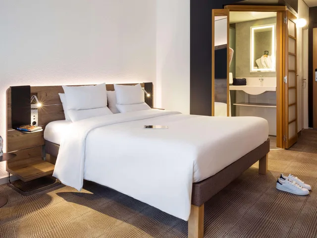 غرفة سوبيريور عائلية بسرير مزدوج مع أريكة، NOVOTEL LAUSANNE BUSSIGNY 4/10