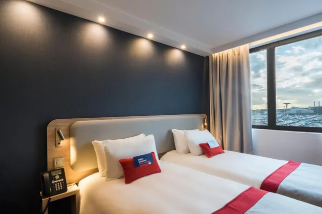 غرفة قياسية بسرير كوين، HOLIDAY INN EXPRESS PARIS - CDG AIRPORT 2/4