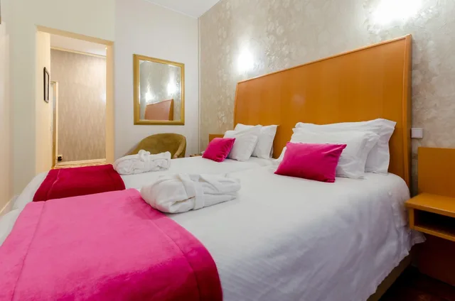 غرفة ثلاثية، Hotel Inn Rossio 1/5