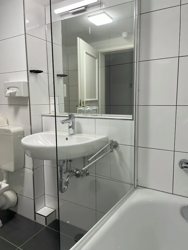 3 Bedrooms, Family, Apartment, 1 Double and 2 King Beds, City View, 2 Bathrooms، Hotel Perkeo 3/5