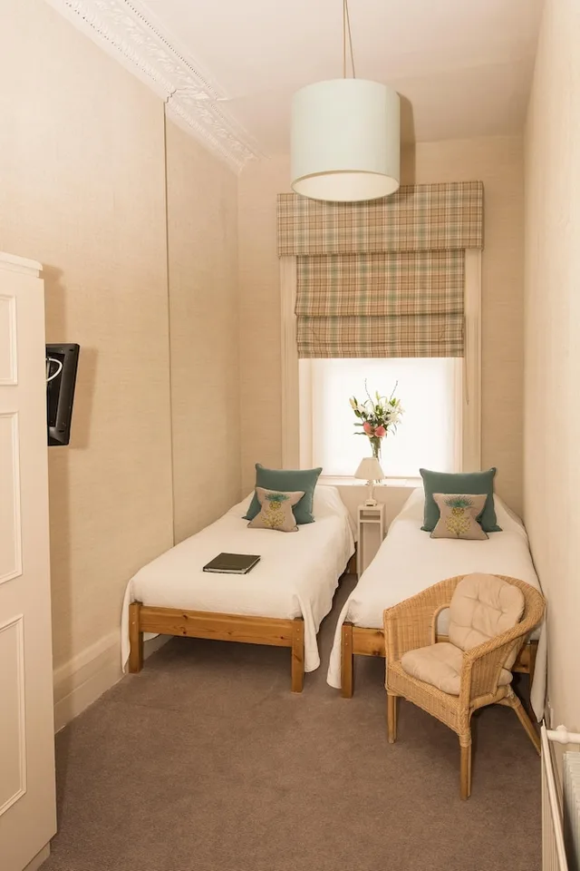 غرفة بسريرين منفصلين، Sherwood Guest House 2/6