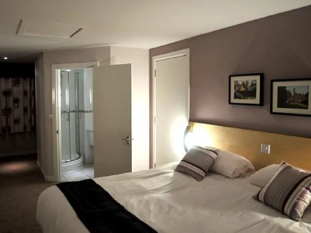 suite, Royal George Hotel 1/1