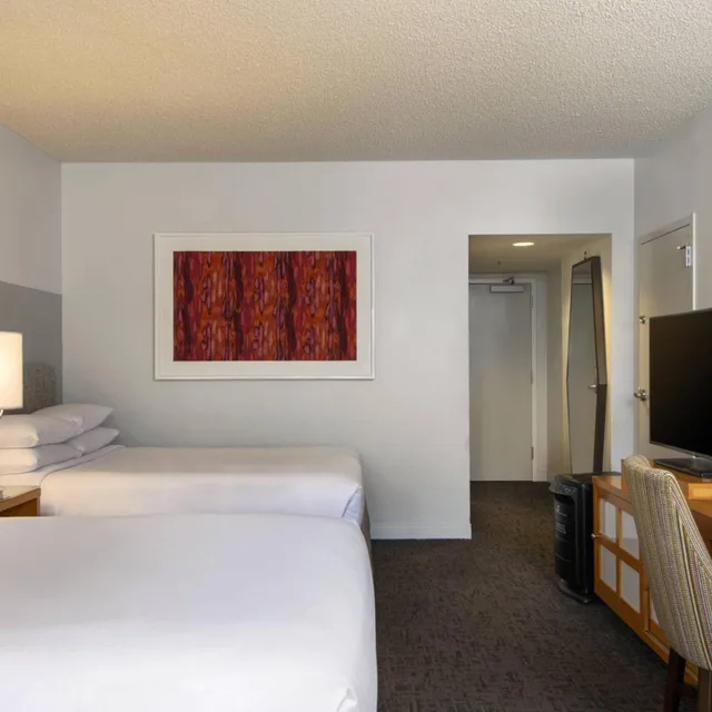 Room, 2 Queen Beds, Allergy Friendly، Renaissance Palm Springs 5/9
