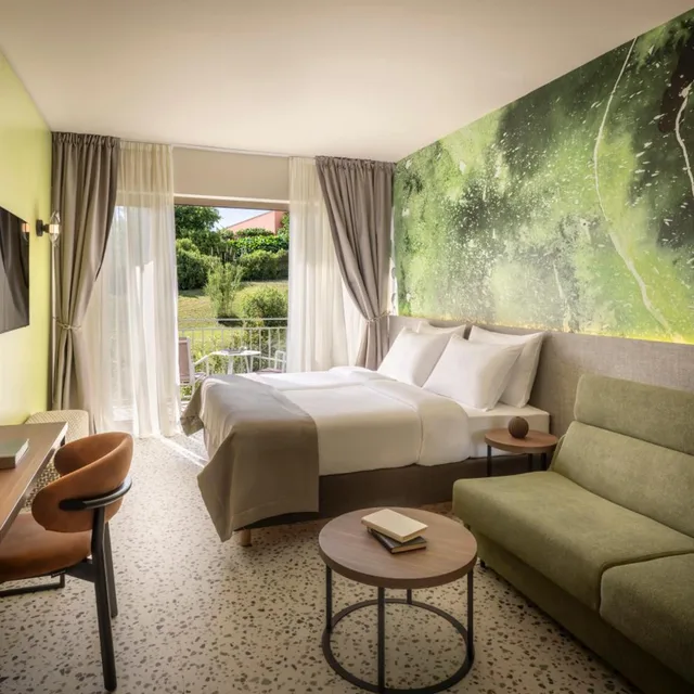 غرفة كومفورت عائلية بإطلالة على المتنزه بشرفة مع سرير إضافي، Remisens Hotel Lucija 3/5