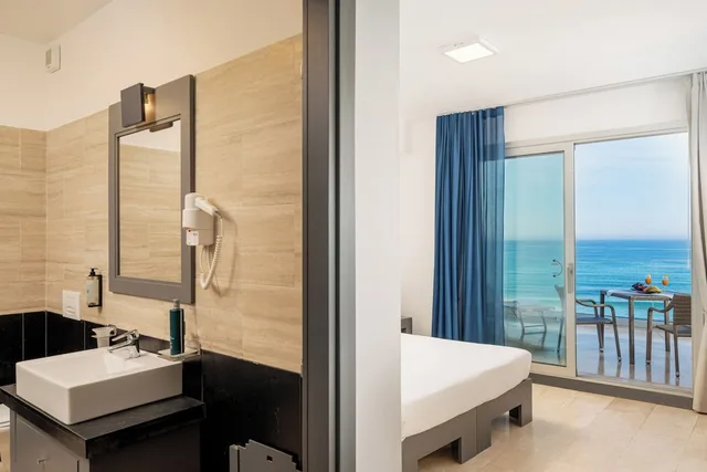 Superior, Queen Bed, Sea Front, Bellevue Sardinia Resort Affiliated by Melia 7/8